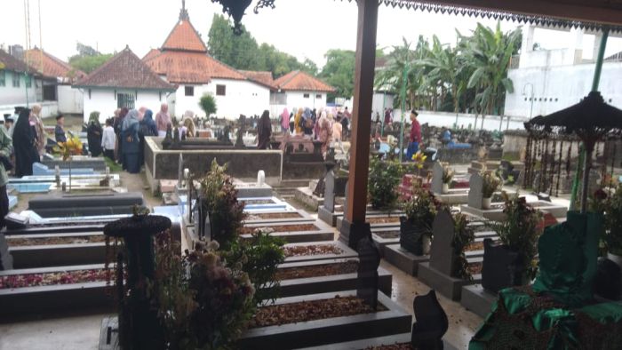 Wisata Religi Penuh Makna, MI Sultan Agung 1 Kalipoh Gelar Ziarah wa Rihlah